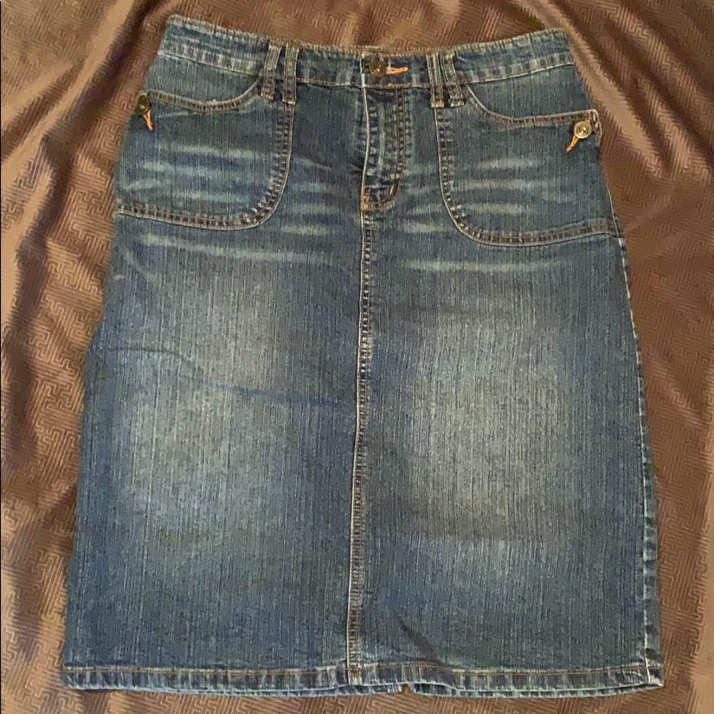 Women’s skirt size large